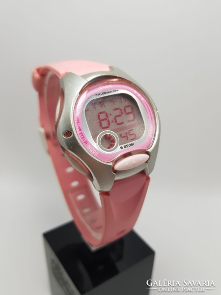 Retro quartz women's casio digital wristwatch