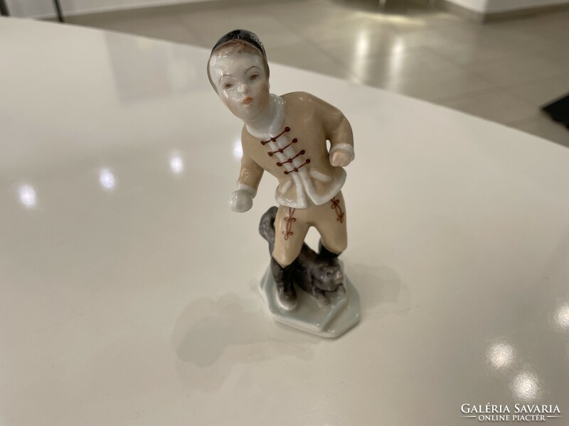 Herendi fiú kutyával porcelán figura szobor