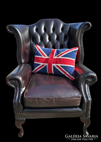 A814 original English chesterfield queen anne winged leather armchair