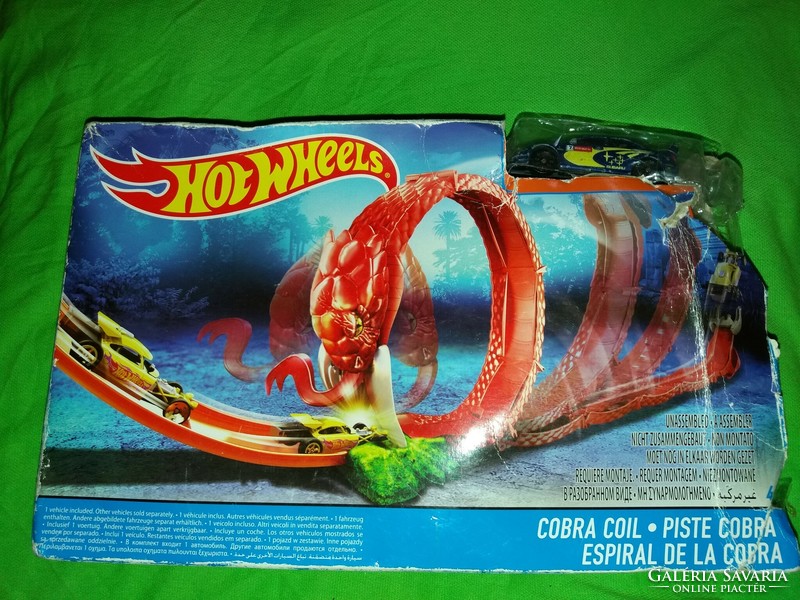 Retro hot wheels original mattel-matchbox highway with small car in box, good condition according to the pictures