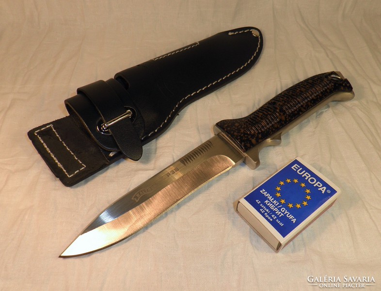 Impressive walther dagger with original leather case