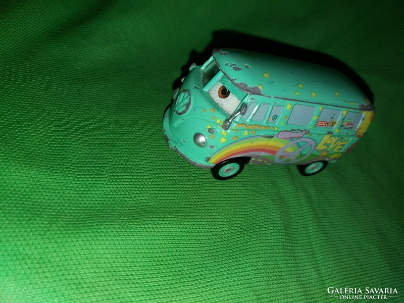 Eredeti VERDÁK -DISNEY PIXAR - FILLMORE VW bus BULLY 1:55 méret kisautó játék autó képek szerint