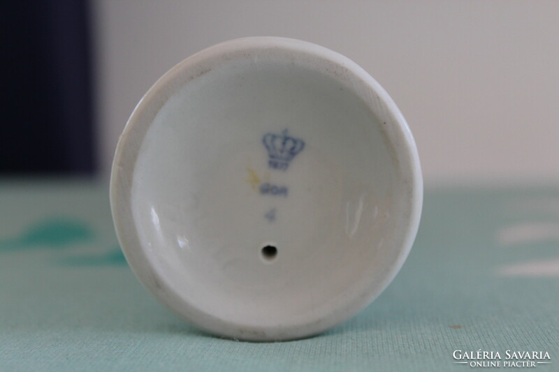Lippelsdorf porcelain - little soldier