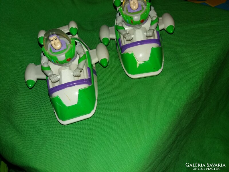 Retro quality toy story buzz lightyear toy figures in a spaceship piece by piece according to the pictures