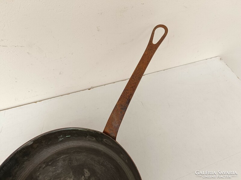 Antique kitchen tool red copper frying pan with iron legs and lugs with traces of tin plating 962 8656