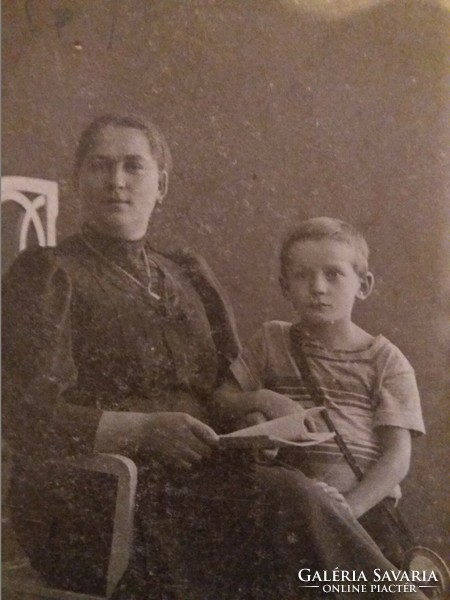 Antik 1910.keménytáblás fotó szépia Anya gyermekével LINTNER FERENC Szeged 16x10 cm, a képek szerint