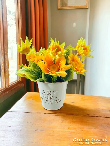 Bözsi flower bucket - table decoration