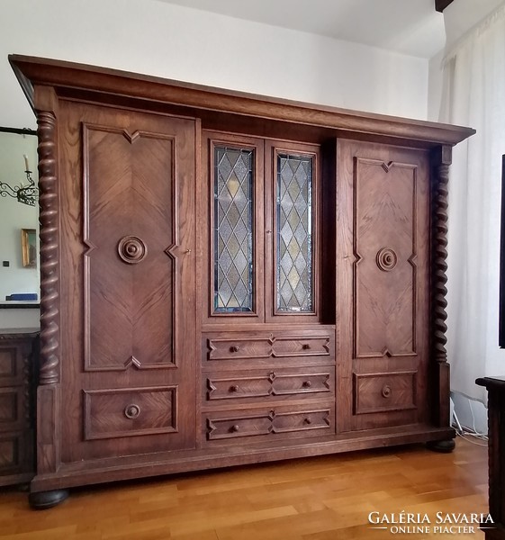 Colonial cabinet with original stained glass insert