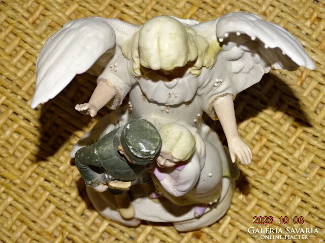 Grafenthal porcelain  World War I. rifleman and his lover with a guardian angel