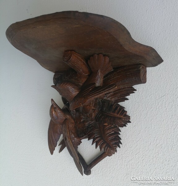 Black Forest wood shelf. Carved wood with birds. A rare artifact.