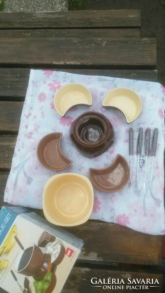 Chocolate fondue set