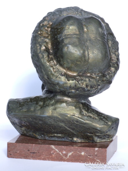 Bust of a Spectator (200202)