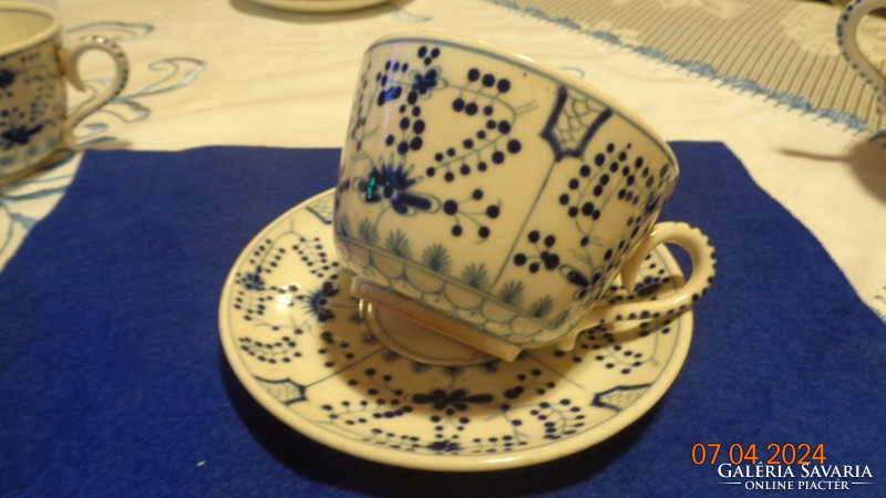 Antik Zsolnay teázó , családi jelzéssel