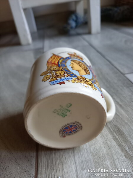 Régi brit koronázási porcelán emlékpohár (II. Erzsébet, 1953)
