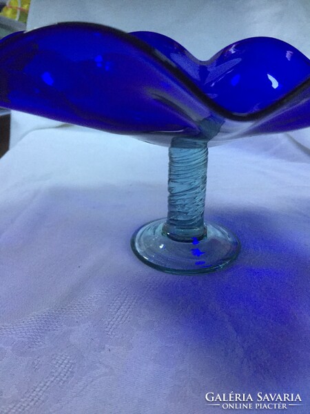 Gyönyörű kék, zöld talpas művészi üveg tál, kínáló, asztalközép (73)