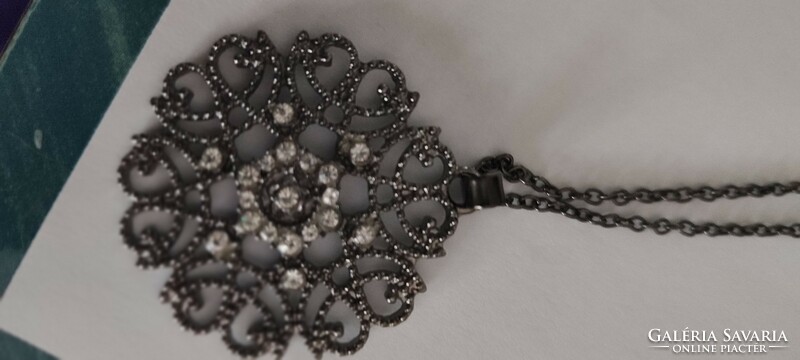 Antique silver necklace with pendant