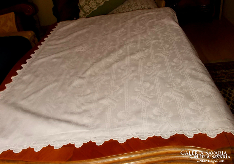 Monogram damask pillowcase. 100 X 80 cm