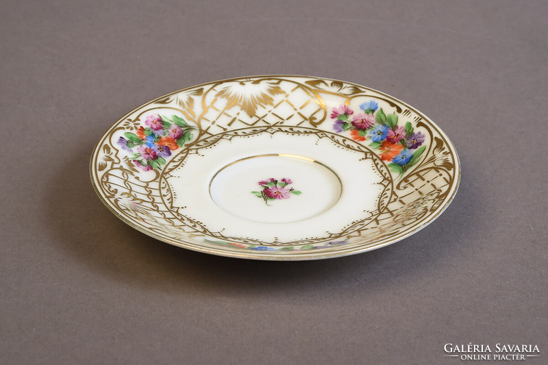 Hutschenreuter flower-patterned small plate with gold border