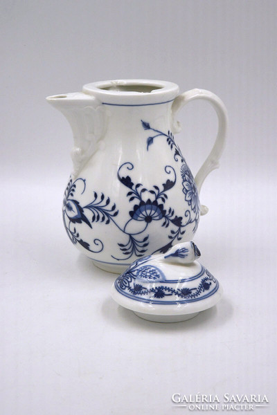 Meissen porcelain coffee pot with rose lid, xix/xx. S.