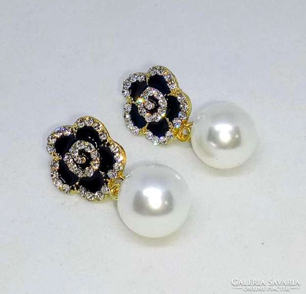 Black rose earrings with white pearls 406