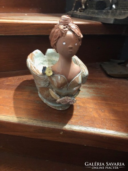 Gerencsér Anna female statue centerpiece, ceramic, 24 x 18 cm.