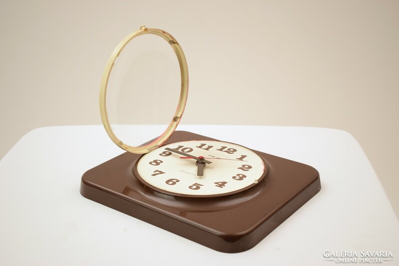 Retro plastic prim wall clock / old Czech / mid century clock / pop art