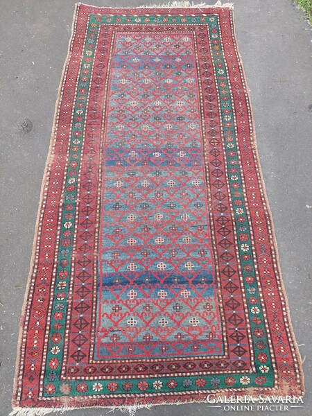 Félantik Caucasian carpet