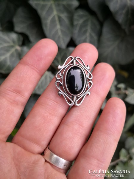 Beautiful silver brooch with onyx stones