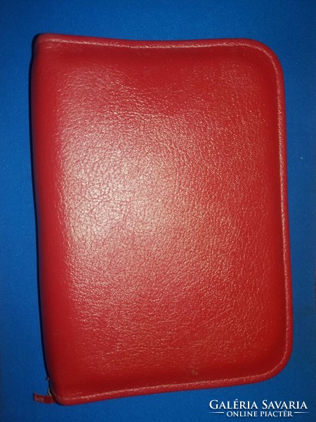 Old red big bag zippered leather pen holder/makeup holder for what, in good condition according to the pictures