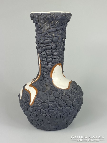Ceramic vase - with king mark