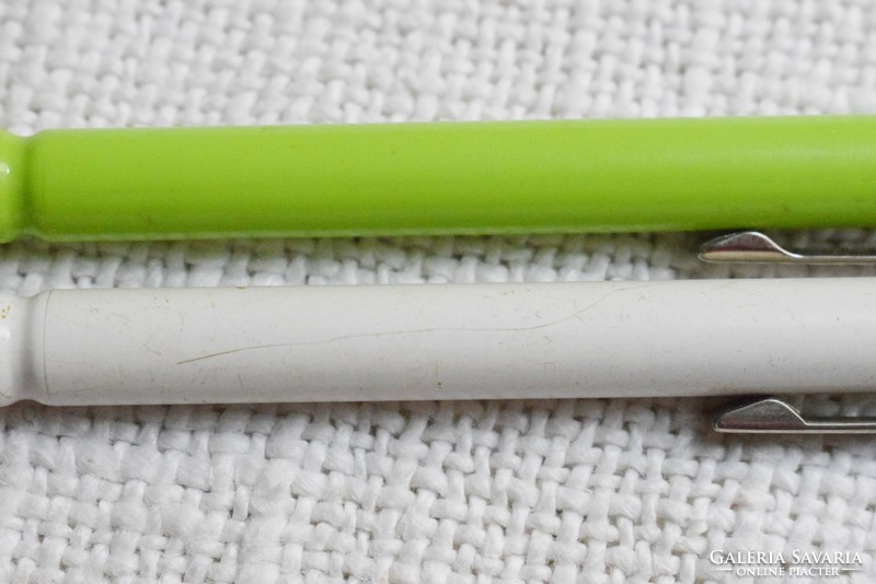 Rotrin tikky f0.5 and tikky special 0.5, 2 refill pencils.