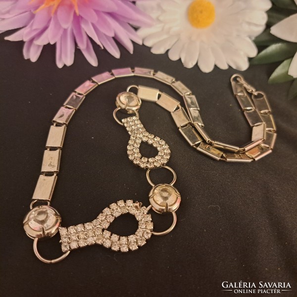 Silver-plated zircon necklaces