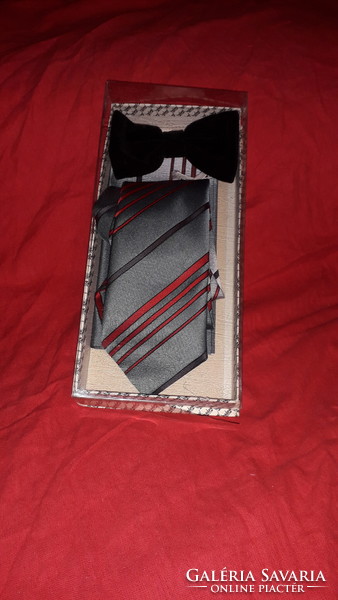 Flawless Czechoslovak gift-boxed hedva ties + decorative handkerchief, never used as shown in the pictures