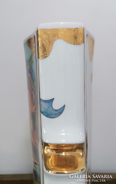 Large limited edition vase by the Raven House carver, 24 carat gold plating