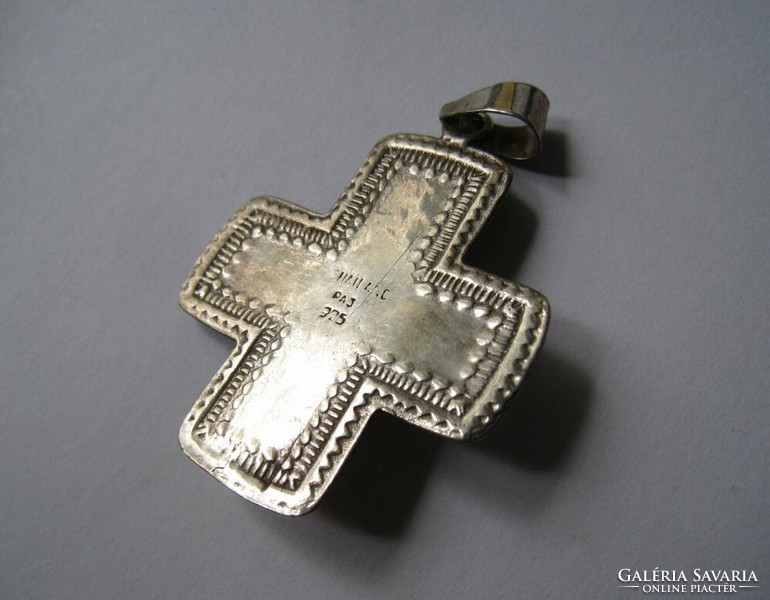 Antique silver Indian handmade pendant, cross shape with amber stone