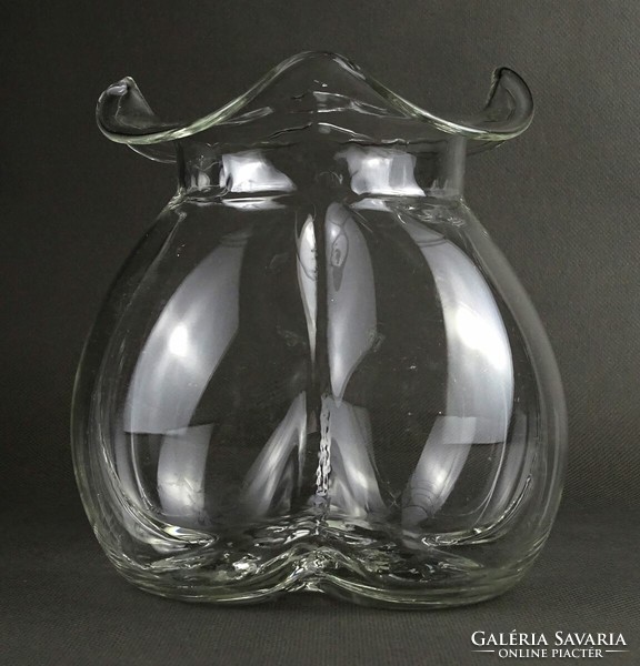 1P474 Mid century fújt üveg gerezdes váza virágváza 14 cm