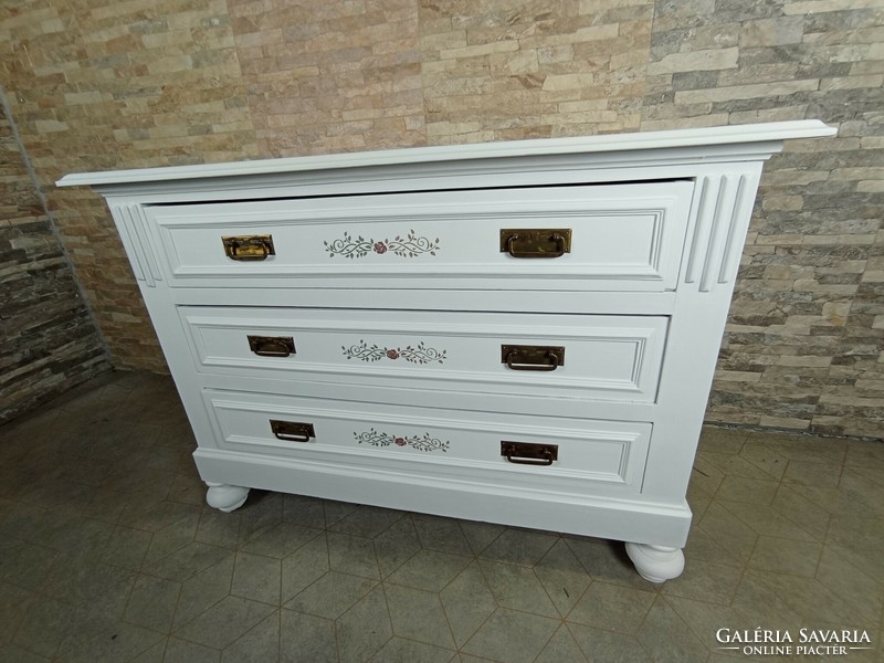 Provence chest of drawers
