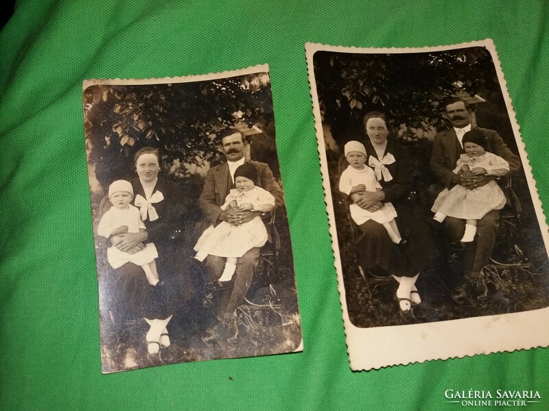 Antik fotó és a belőle készült képeslapok szülők gyermekeikkel 2 db egyben a képek szerint