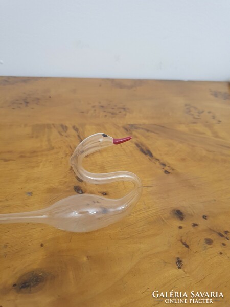 Glass pipe in the shape of a swan