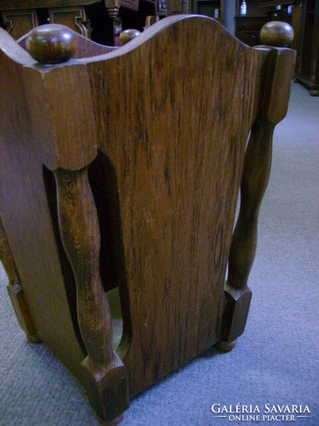 Dutch rustic oak umbrella stand in very nice condition and quality
