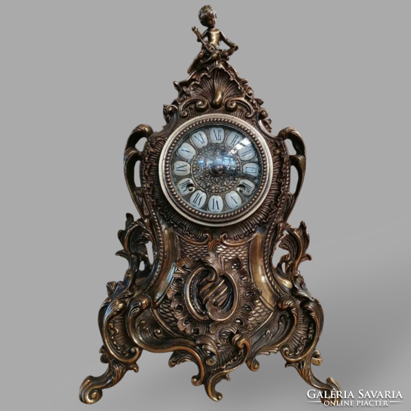 Barokk puttós réz kandalló óra - 1002