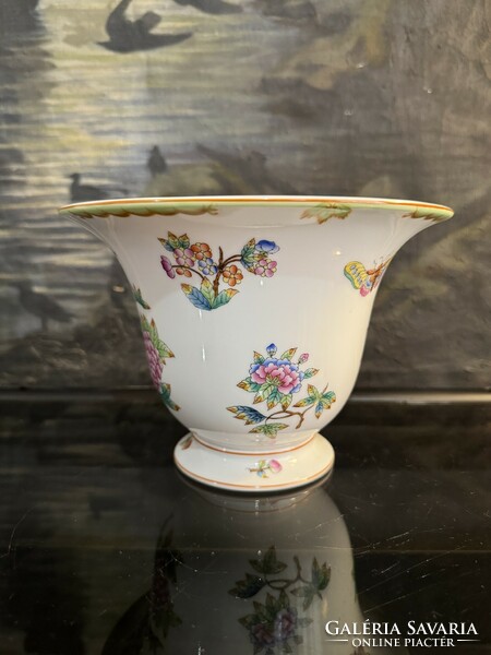 Herend - Victorian patterned pot