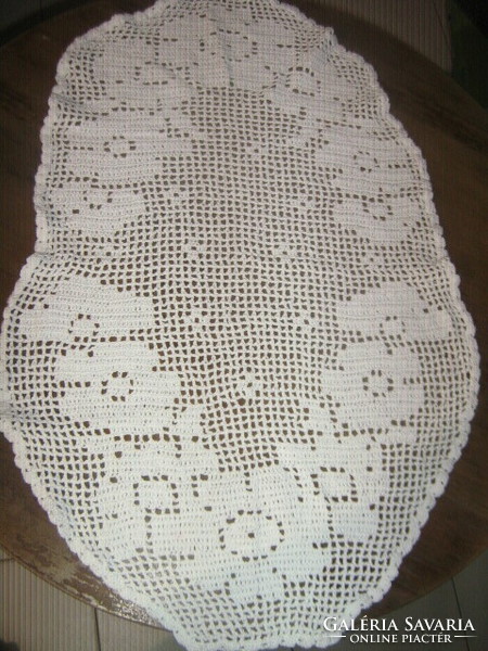 Beautiful white antique hand crocheted floral oval tablecloth runner