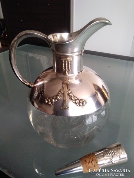 Silver-plated art nouveau decanter with argentor as marking, with ribbed lower glass part.