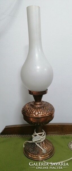 Asztali petróleum stílusú fém lámpa, felújítandó!