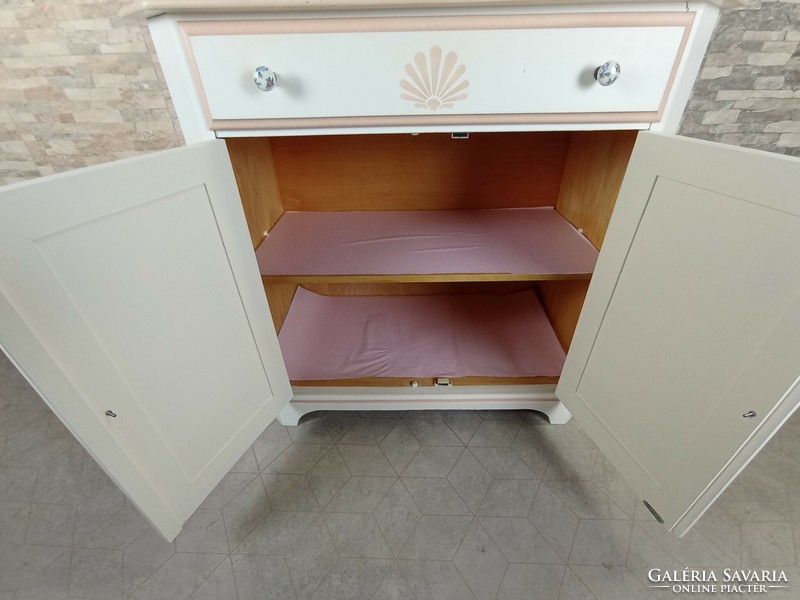 Provence cabinet