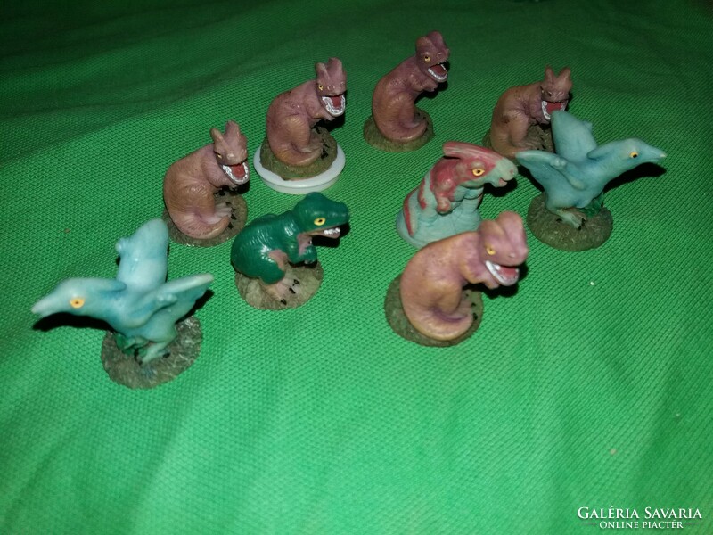 Collection of retro tiny dinosaur biscuit figures, 9 pieces in one, even social dolls according to the pictures