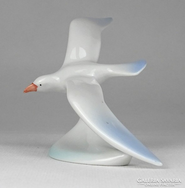 1R093 marked Raven House porcelain seagull 15.7 Cm
