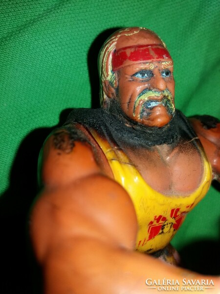 Quality 1992.Wwe wrestling titan sport pankrator lifelike 12 cm action figure according to the pictures 4.