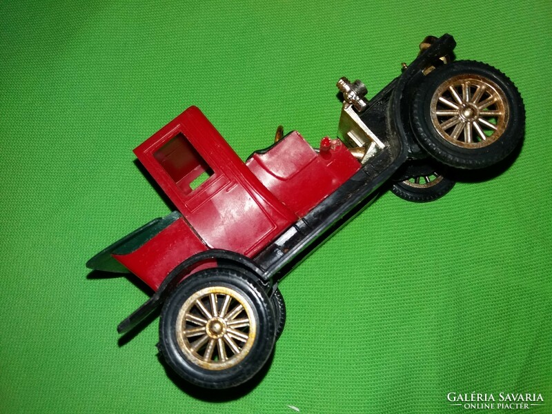 Old 1970. Approx. plastic vinyl nacoral zaragosa Spanish made 1913. Packard car according to the pictures